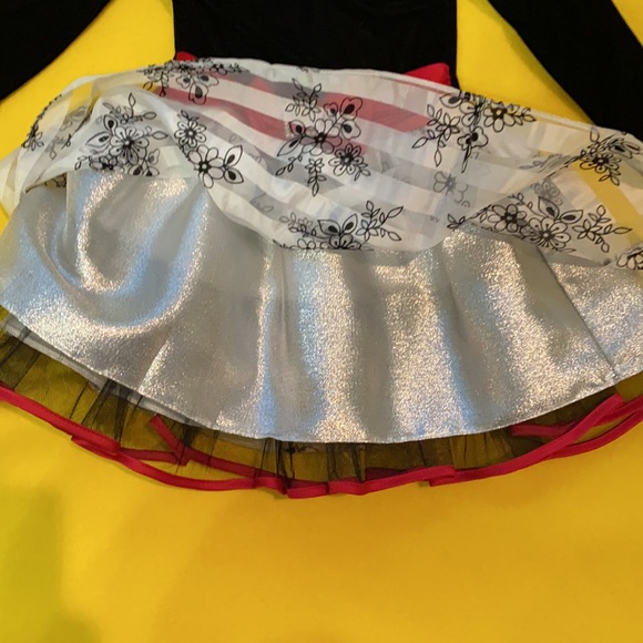 End of year Clearance Sale!  
3T Girls Dress - Picture 4 of 7